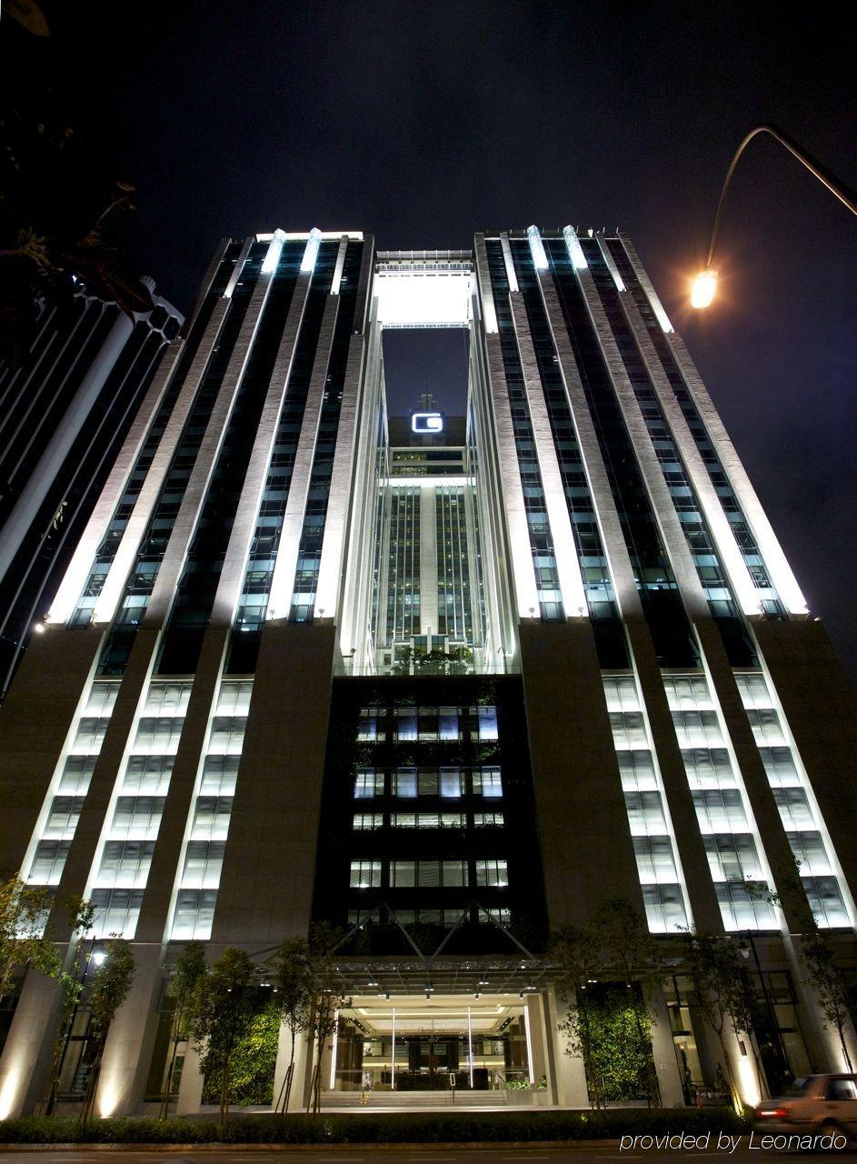 Gtower Hotel Куала-Лумпур Екстер'єр фото The hotel at night